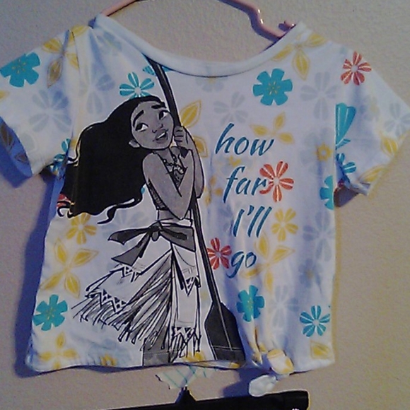 Outfits - Picture 3 of 3